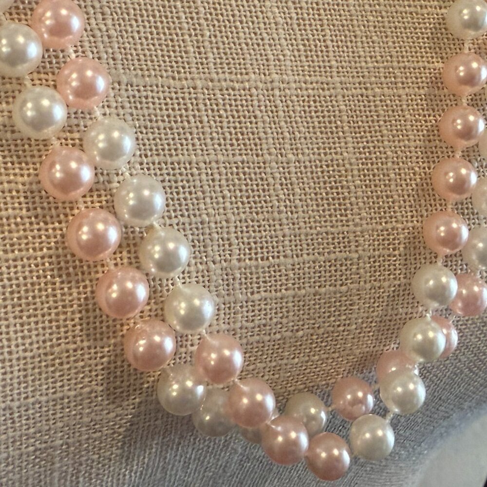 Pink and White Faux Pearls Flapper Length - Picture 4 of 6